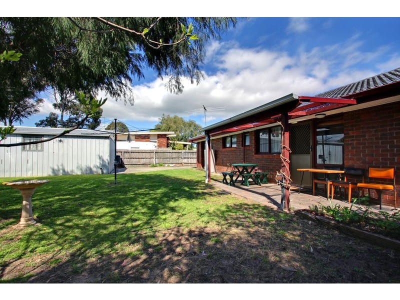 1 Barragowa Drive, Rosebud VIC 3939