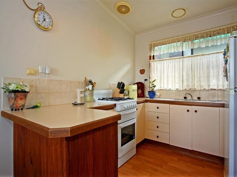 146 Sixth Avenue, Rosebud VIC 3939