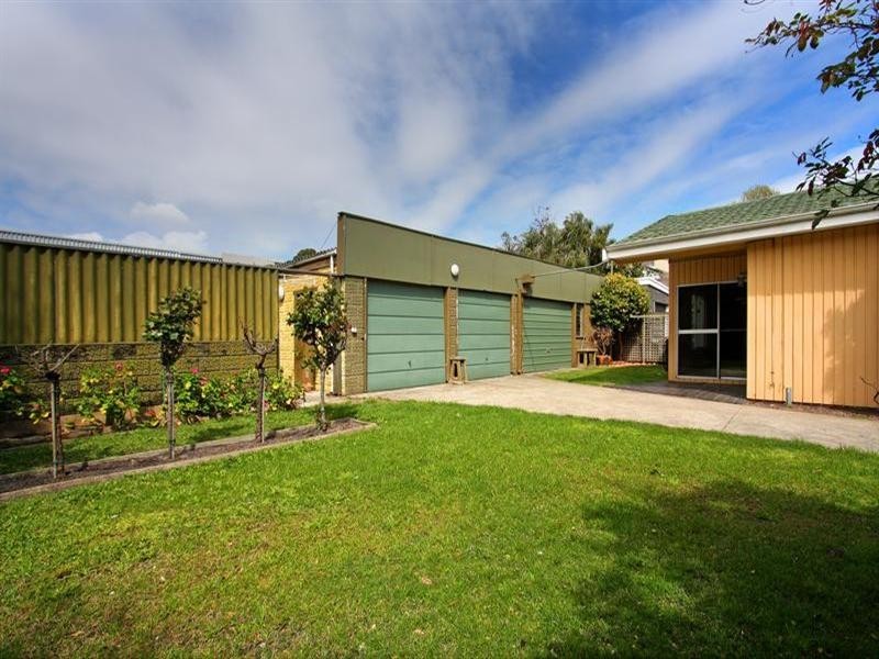 1 & 3 Third Avenue, Rosebud VIC 3939