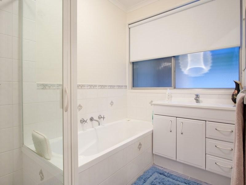 41 St Andrews Avenue, Rosebud VIC 3939