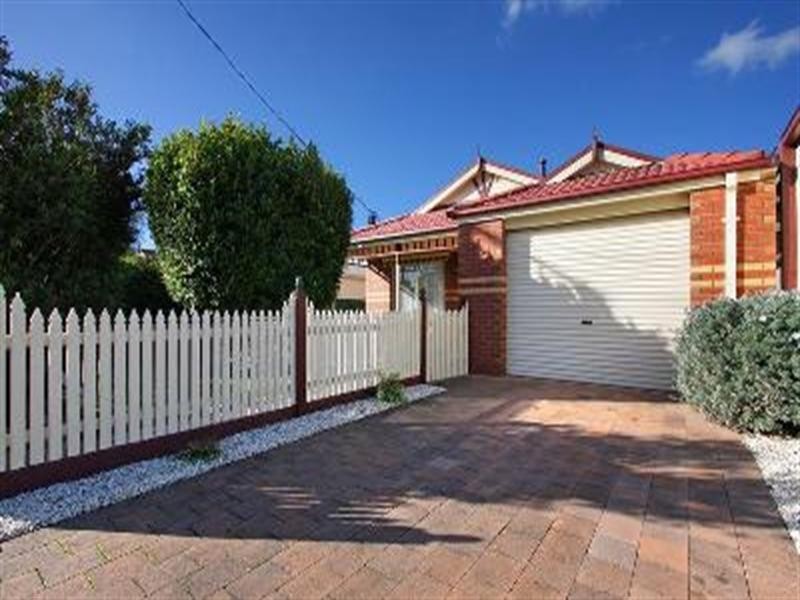 141 Ninth Avenue, Rosebud VIC 3939