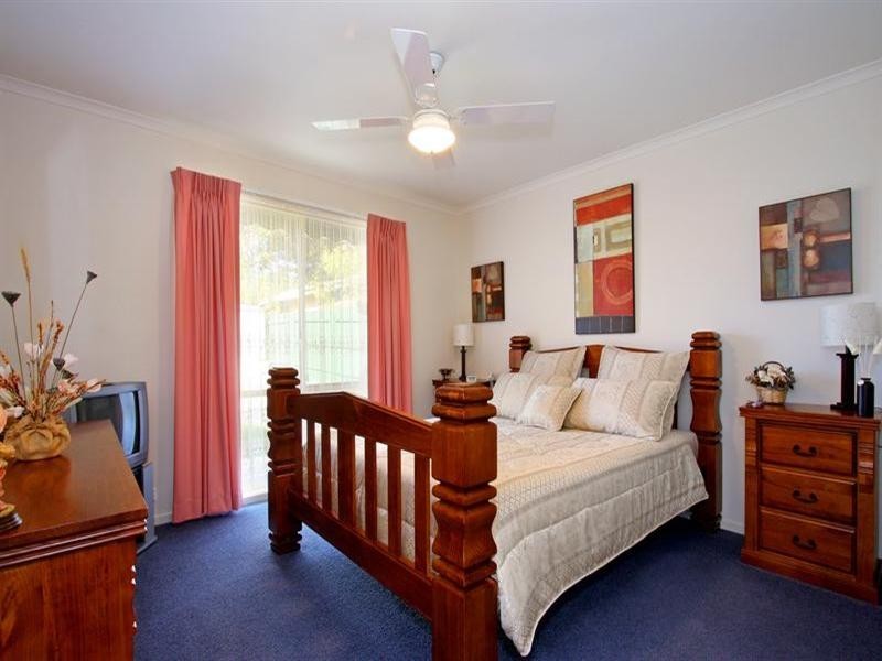 141 Ninth Avenue, Rosebud VIC 3939