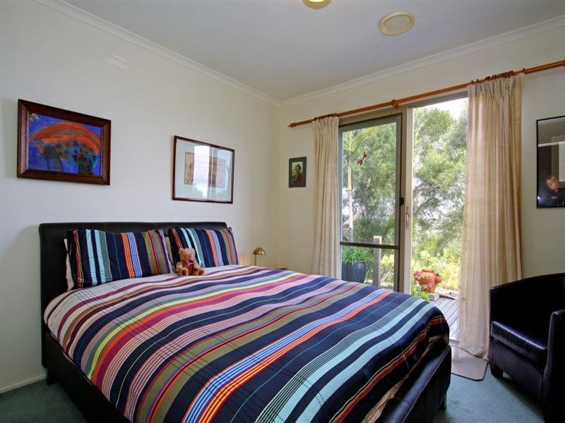 18 Higgins Court, Rye VIC 3941