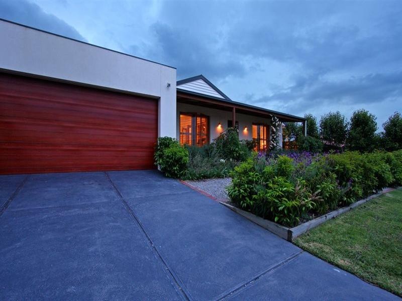4 Lovely Meadows Court, Rosebud VIC 3939