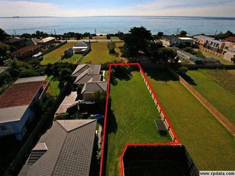 15a Dromana Parade, Safety Beach VIC 3936