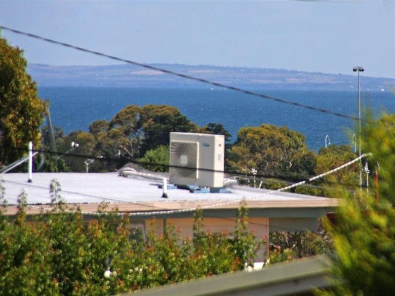 8 Dahlia Street, Dromana VIC 3936