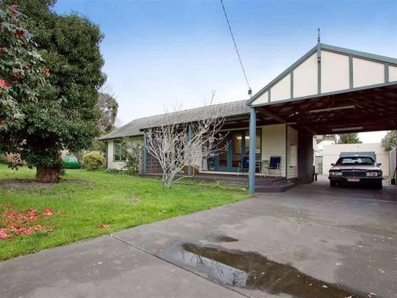 4 Hayes Avenue, Rosebud VIC 3939