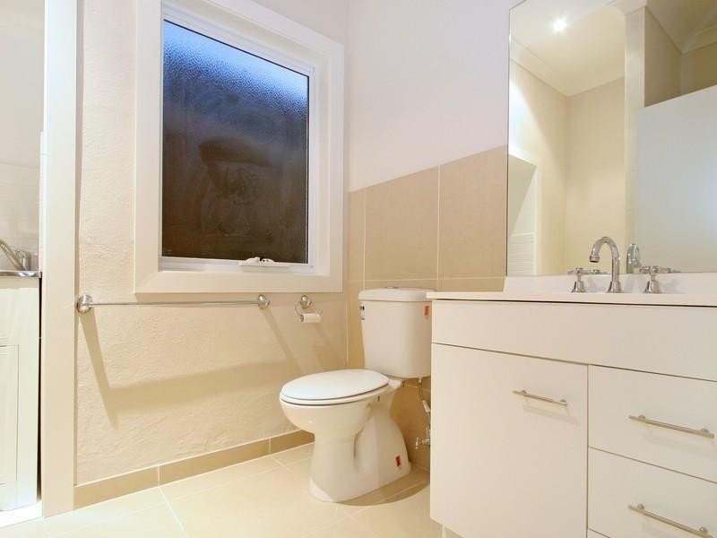 4/4 Fourth Avenue, Rosebud VIC 3939