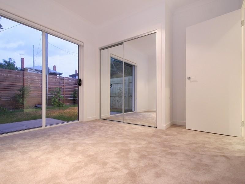 4/4 Fourth Avenue, Rosebud VIC 3939