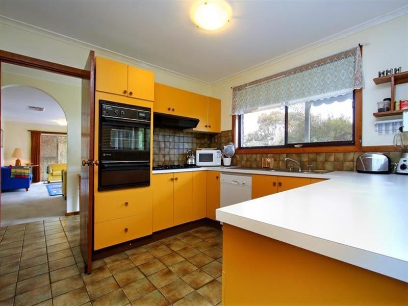 17 Crest Drive, Rosebud VIC 3939