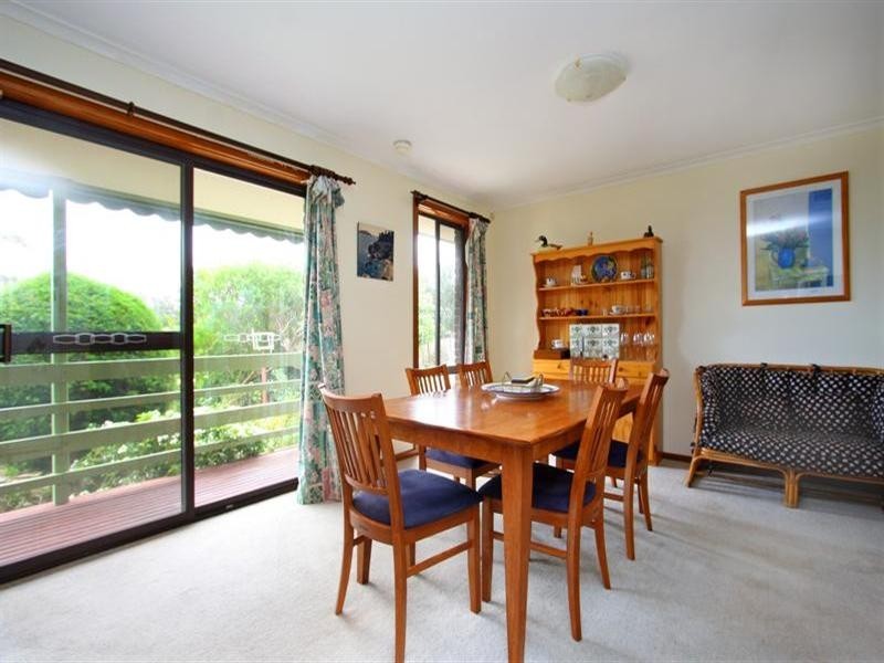17 Crest Drive, Rosebud VIC 3939