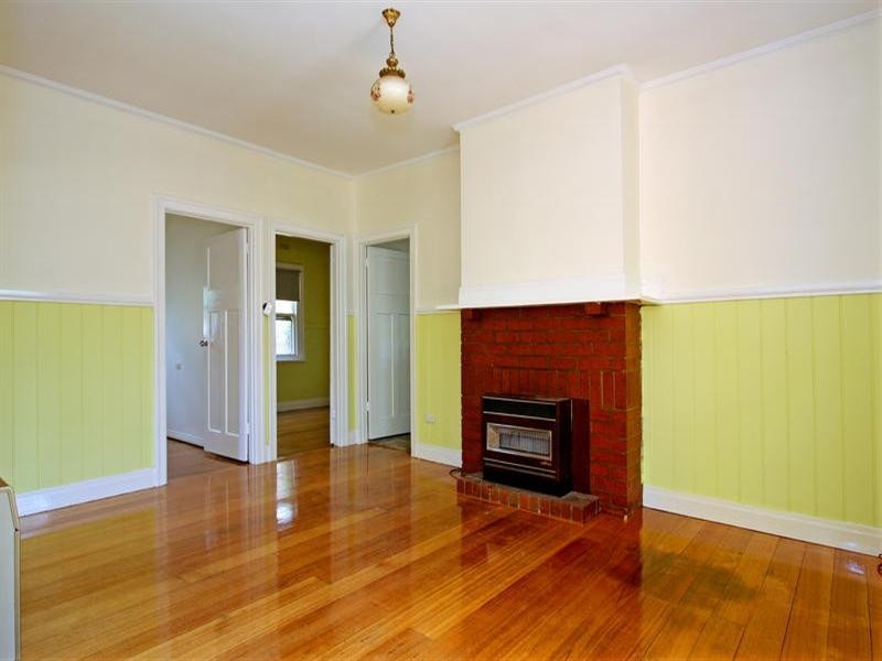 16 First Avenue, Rosebud VIC 3939