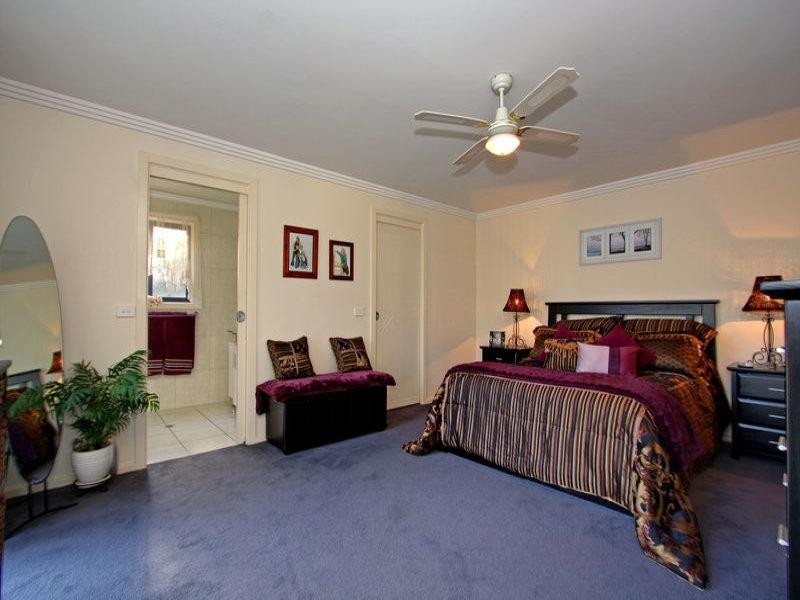 34 Bilbul Avenue, Rosebud VIC 3939