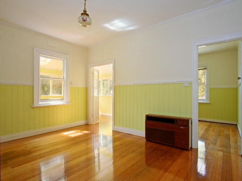 16 First Avenue, Rosebud VIC 3939