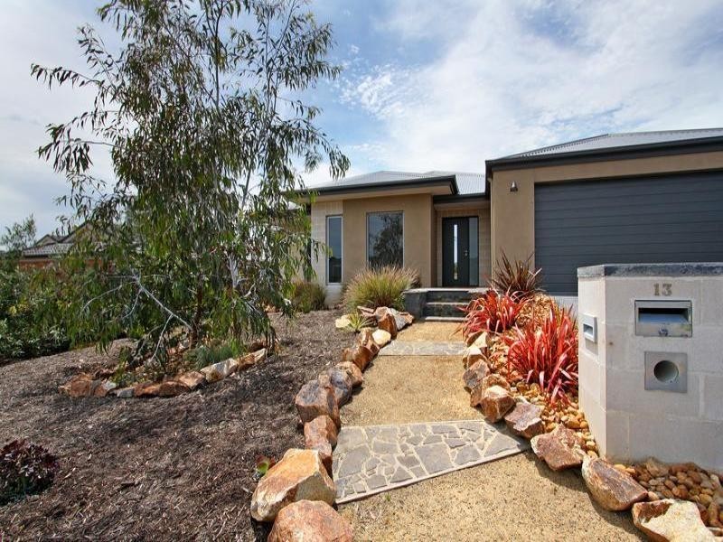 13 Forshaw Court, Rosebud VIC 3939
