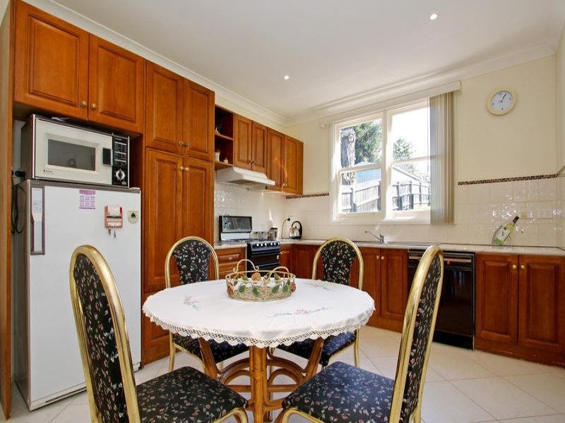 38 First Avenue, Rosebud VIC 3939