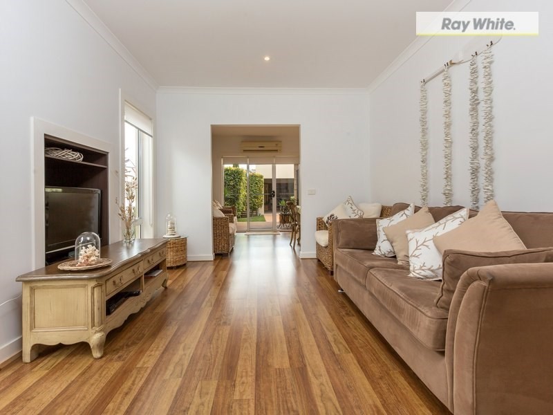 4/4 Fourth Avenue, Rosebud VIC 3939