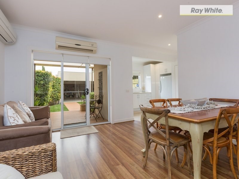 4/4 Fourth Avenue, Rosebud VIC 3939