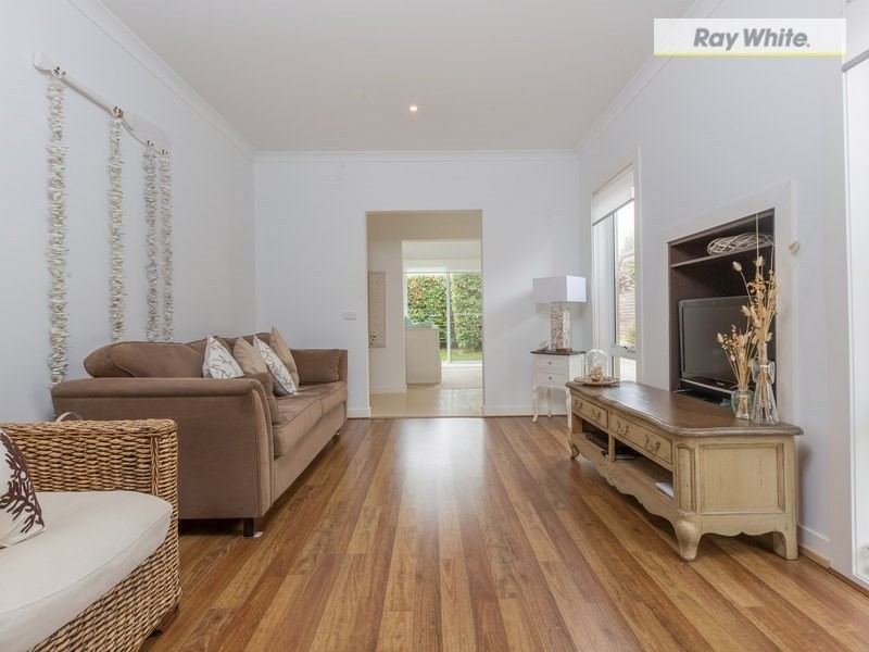 4/4 Fourth Avenue, Rosebud VIC 3939