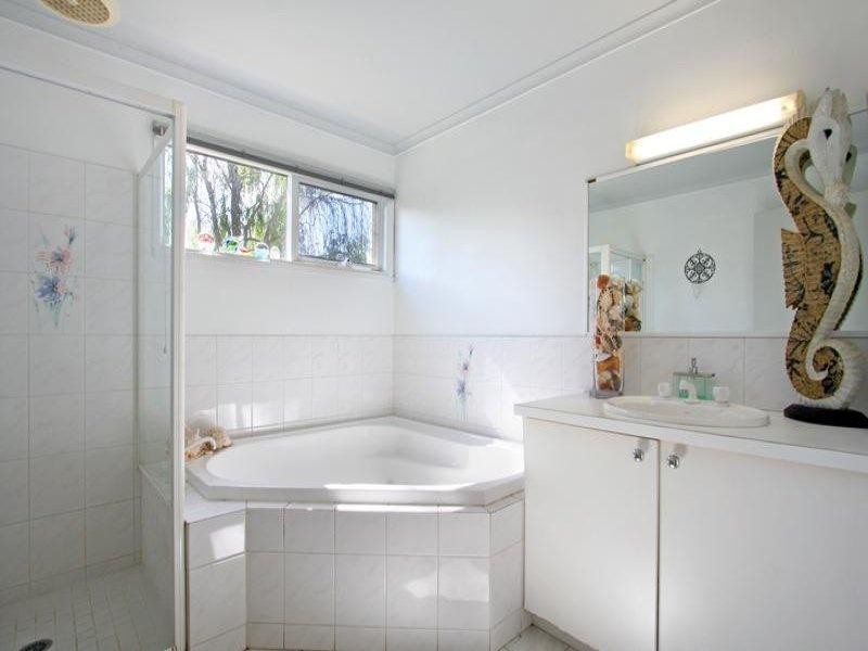 2 Tern Avenue, Rosebud VIC 3939