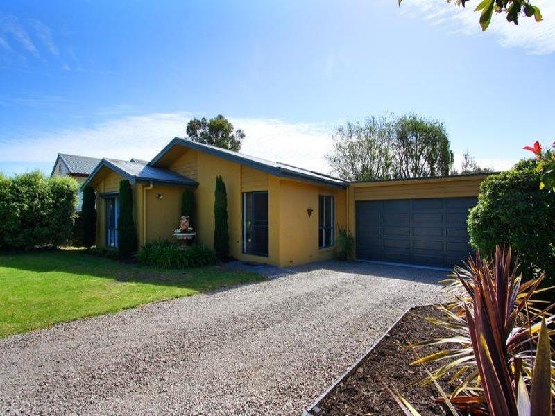 2 Tern Avenue, Rosebud VIC 3939