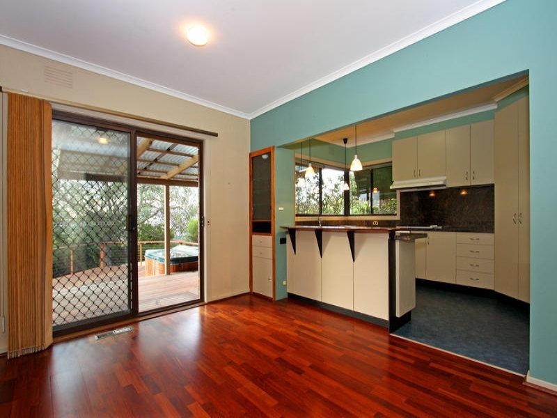 8 Dahlia Street, Dromana VIC 3936