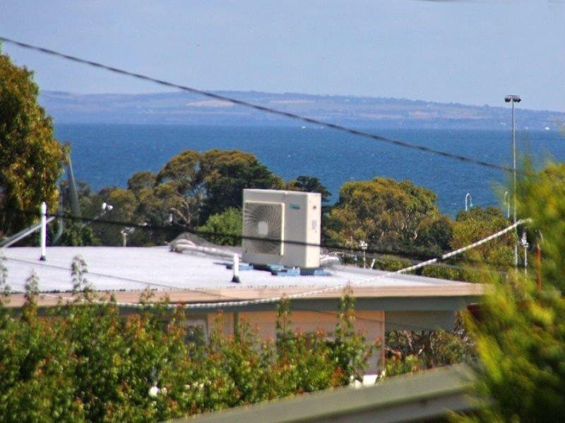 8 Dahlia Street, Dromana VIC 3936