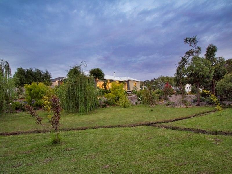 10 Greenhill Road, Rosebud VIC 3939