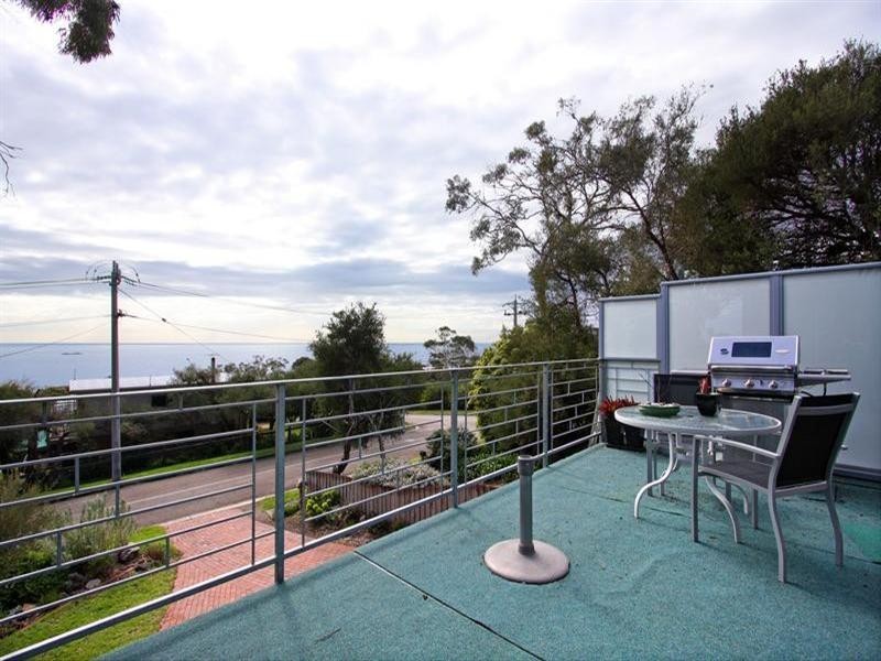 50 Coburn Avenue, Mccrae VIC 3938