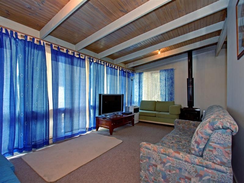 24 Cleeland Court, Rosebud VIC 3939