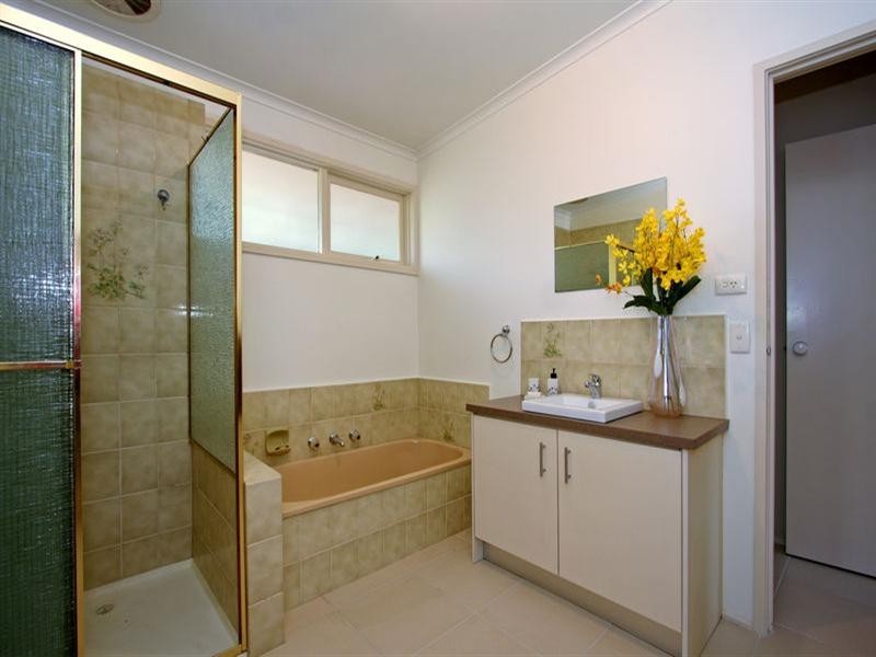 68 Fairway Grove, Rosebud VIC 3939