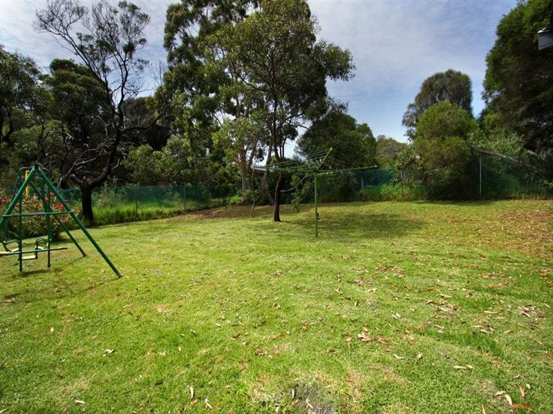 33 Highfield Road, Mccrae VIC 3938