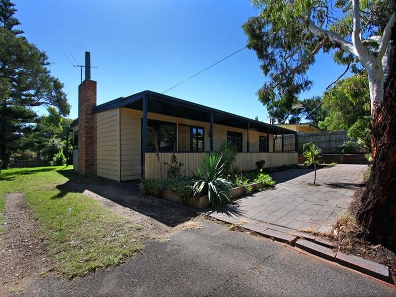 14 Hogan Drive, Rye VIC 3941