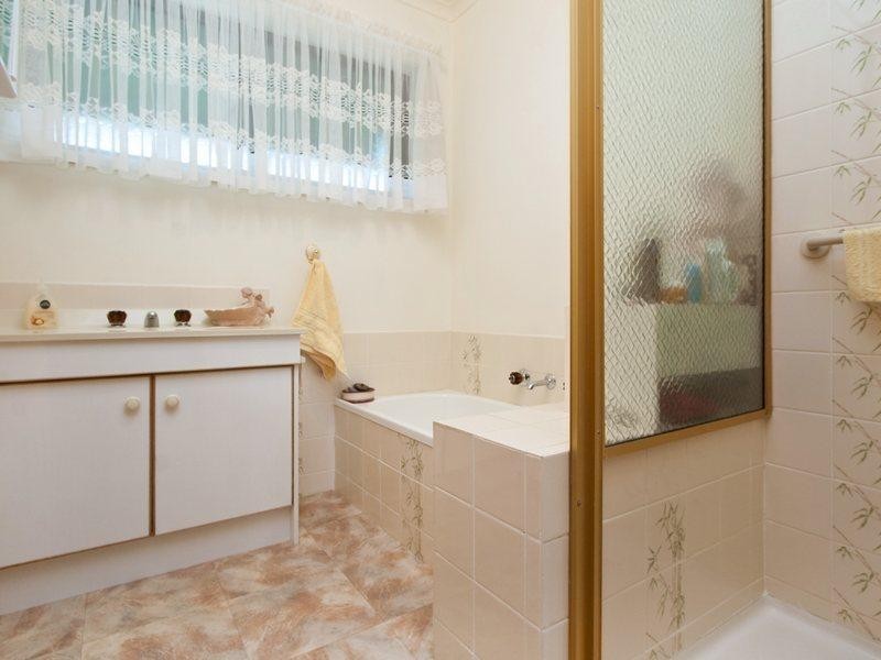 5 Ella Crescent, Rosebud VIC 3939