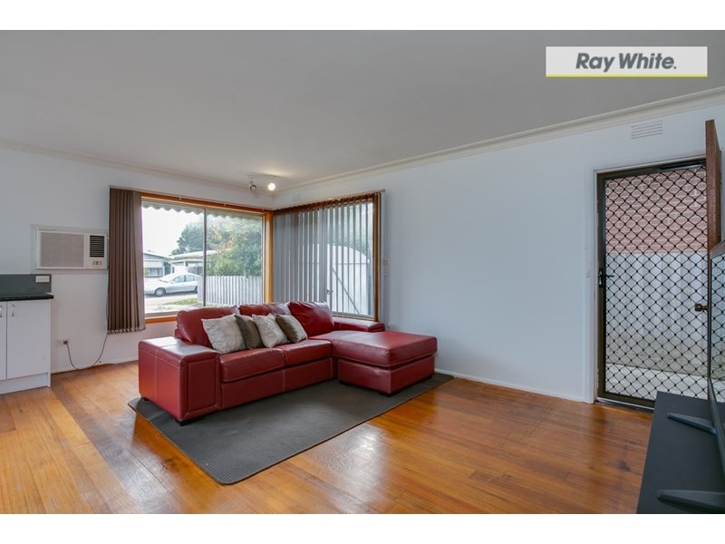 195 Eighth Avenue, Rosebud VIC 3939
