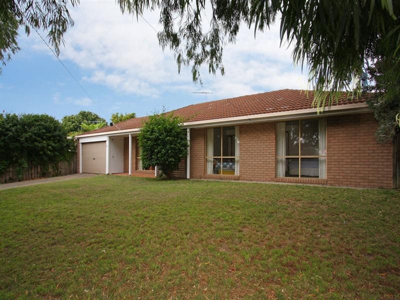 9 Allambi Avenue, Rosebud West VIC 3940