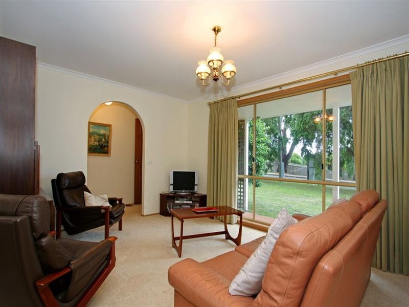 9 Allambi Avenue, Rosebud West VIC 3940