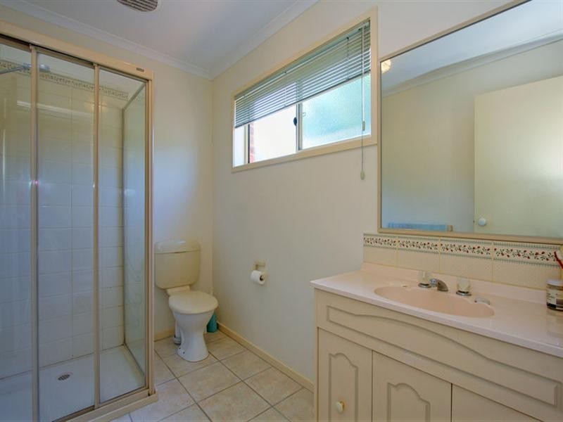 135 Fifth Avenue, Rosebud VIC 3939