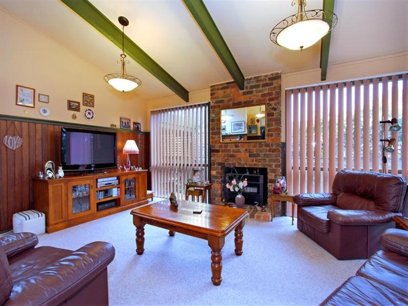 23 Barragowa Drive, Rosebud West VIC 3940