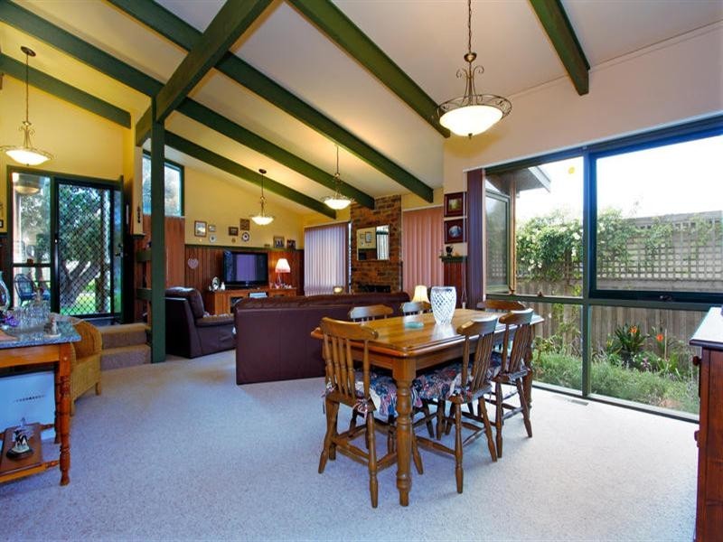 23 Barragowa Drive, Rosebud West VIC 3940