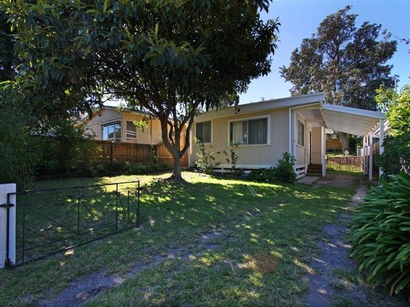 65 Sixth Avenue, Rosebud VIC 3939