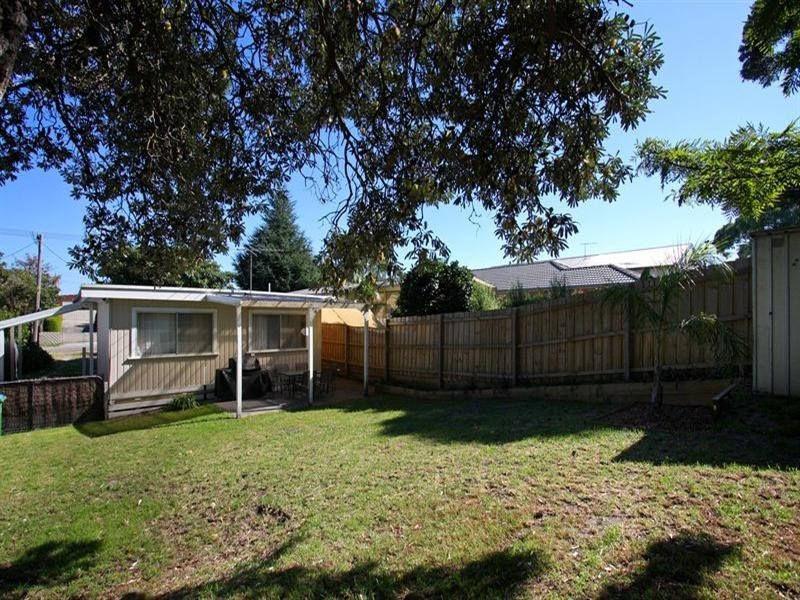 65 Sixth Avenue, Rosebud VIC 3939