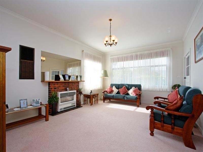 16 Ocean Street, Rosebud VIC 3939