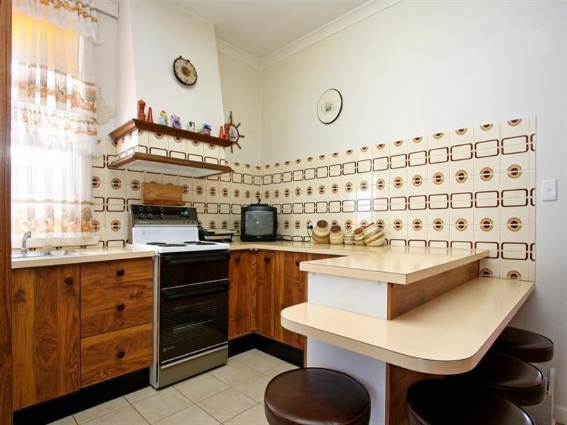 16 Ocean Street, Rosebud VIC 3939