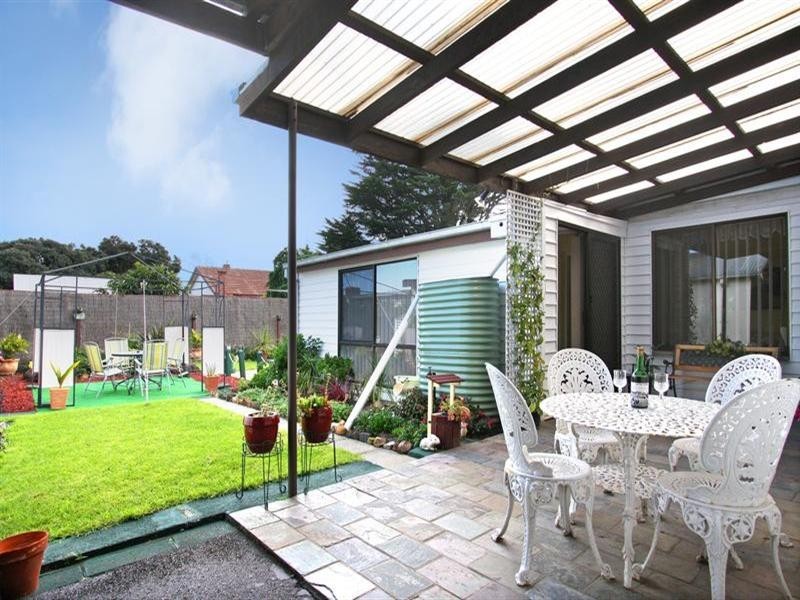 16 Ocean Street, Rosebud VIC 3939