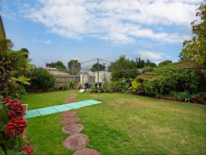 11 Hakea Avenue, Rosebud West VIC 3940