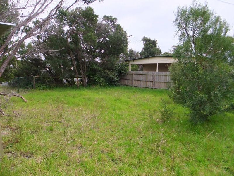 19 Staughton Avenue, Rosebud VIC 3939