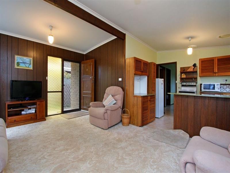 46 Sixth Avenue, Rosebud VIC 3939