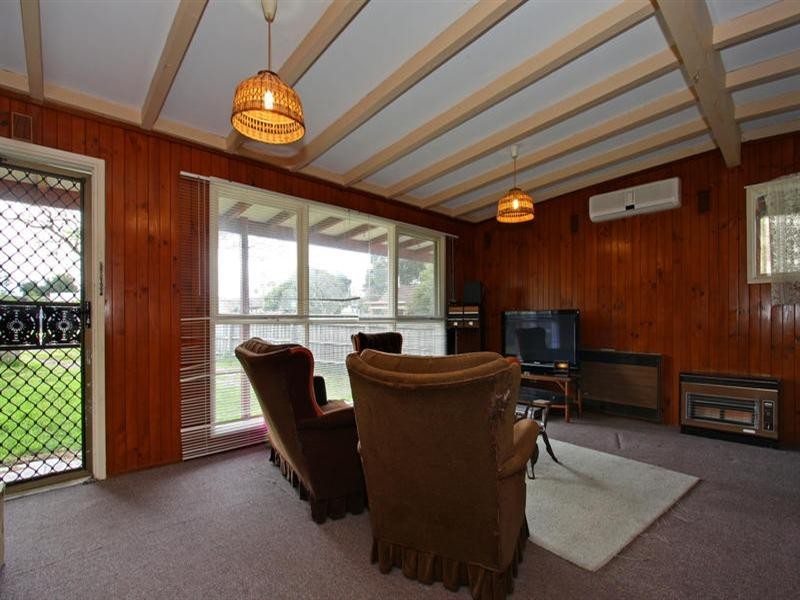 15 Greenhood Crescent, Rosebud West VIC 3940