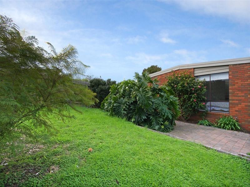 96 Fifth Avenue, Rosebud VIC 3939